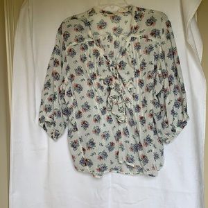 Blouse XL cotton v neck with tie and ruffle